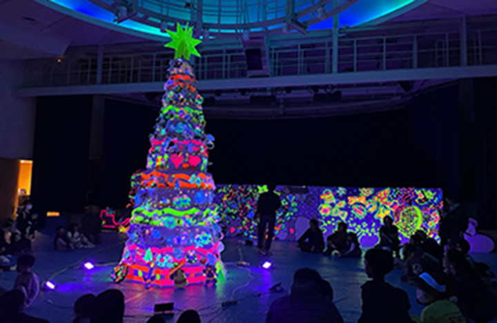 芸工大造形ワークショップ　<br />
光るクリスマスオーナメントを作ろう！